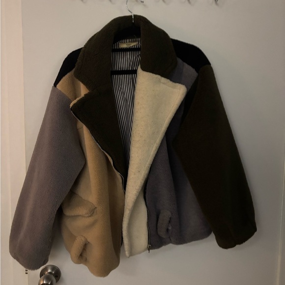 Colour block fuzzy jacket - Picture 1 of 2